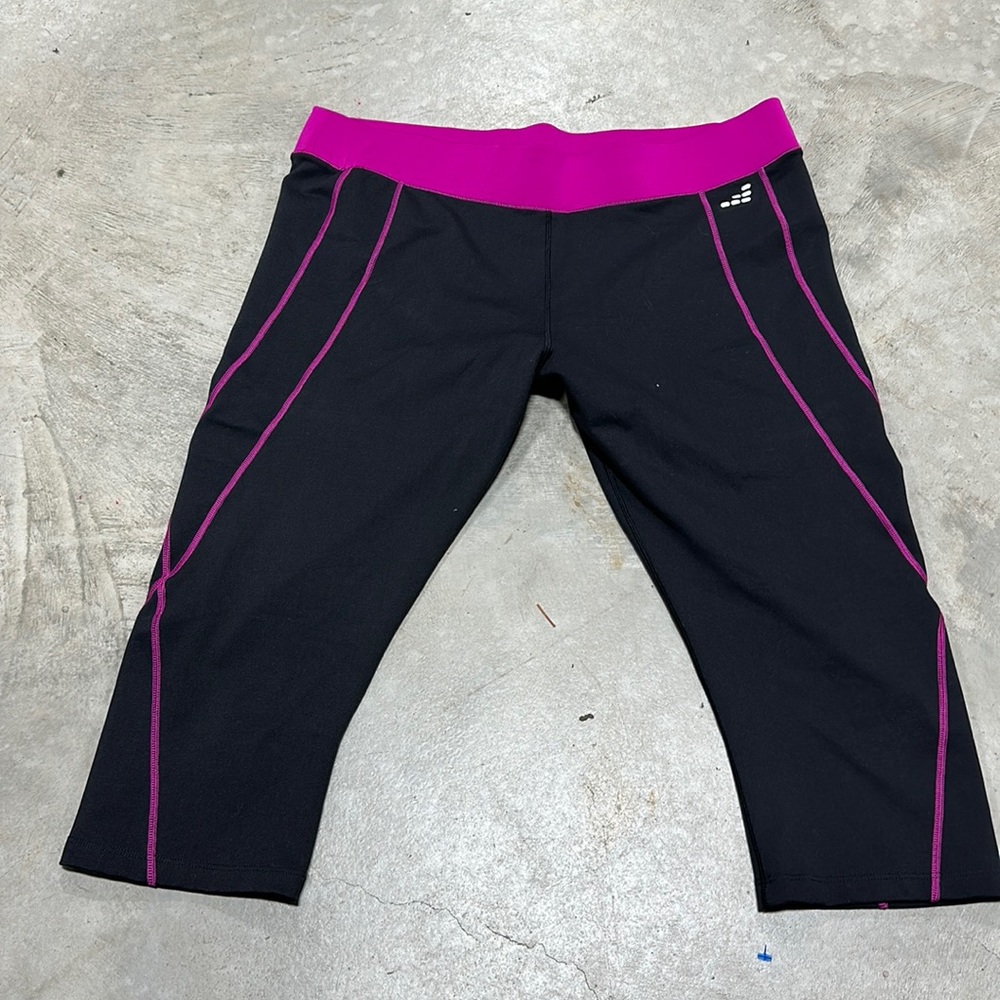 Black with fuchsia around waist and on leggings / Size XL / Bcg brand‎ / O-55